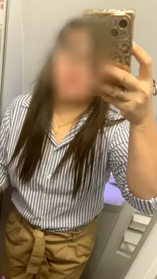 Amina, 38