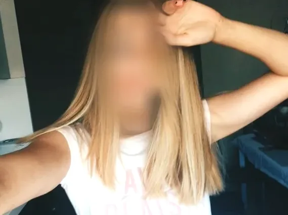 Amina, 28