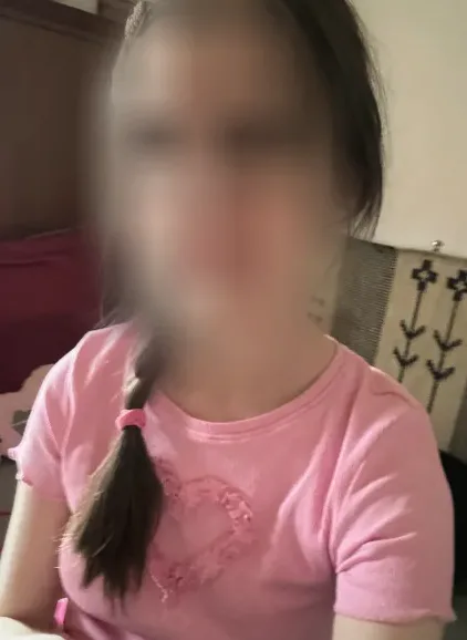 Clara, 25