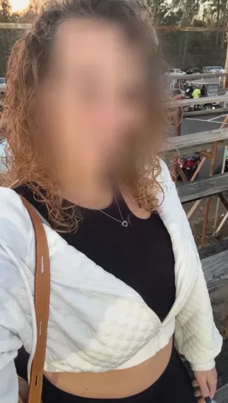 Emilie, 30