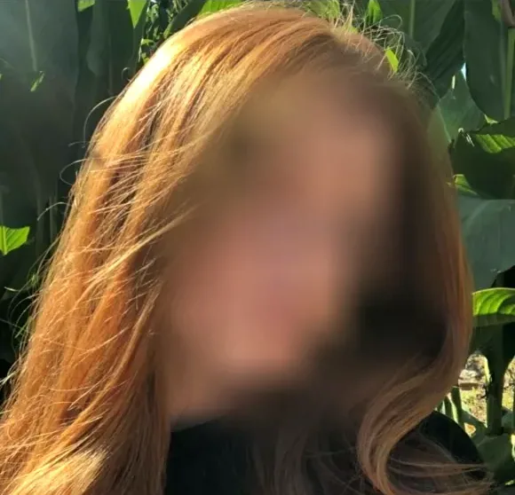 Emilie, 23