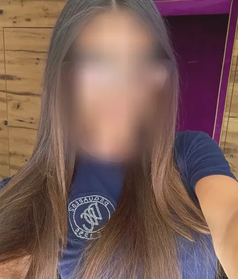 Emina, 38