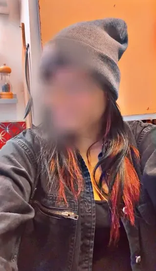 Jovana, 32