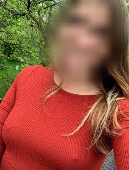 Karla, 32