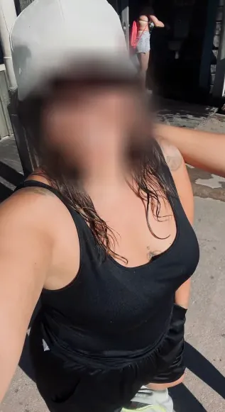 Karoline, 34