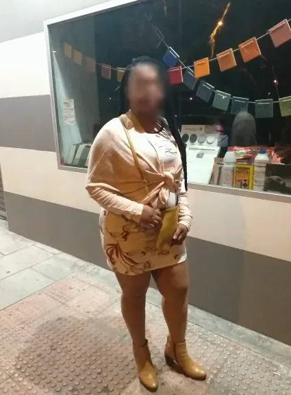Nadia, 25