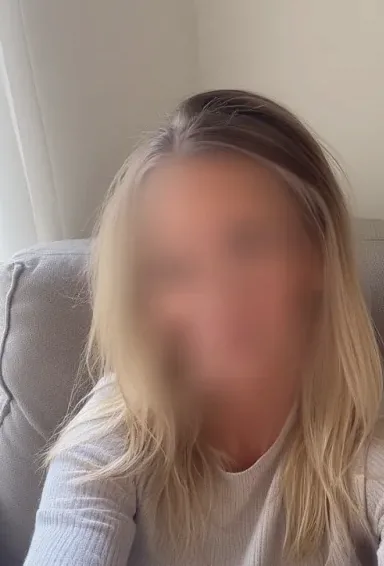 Rosa, 36