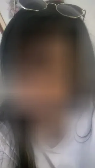 Sara, 33