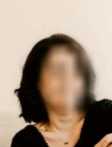 Simone, 38